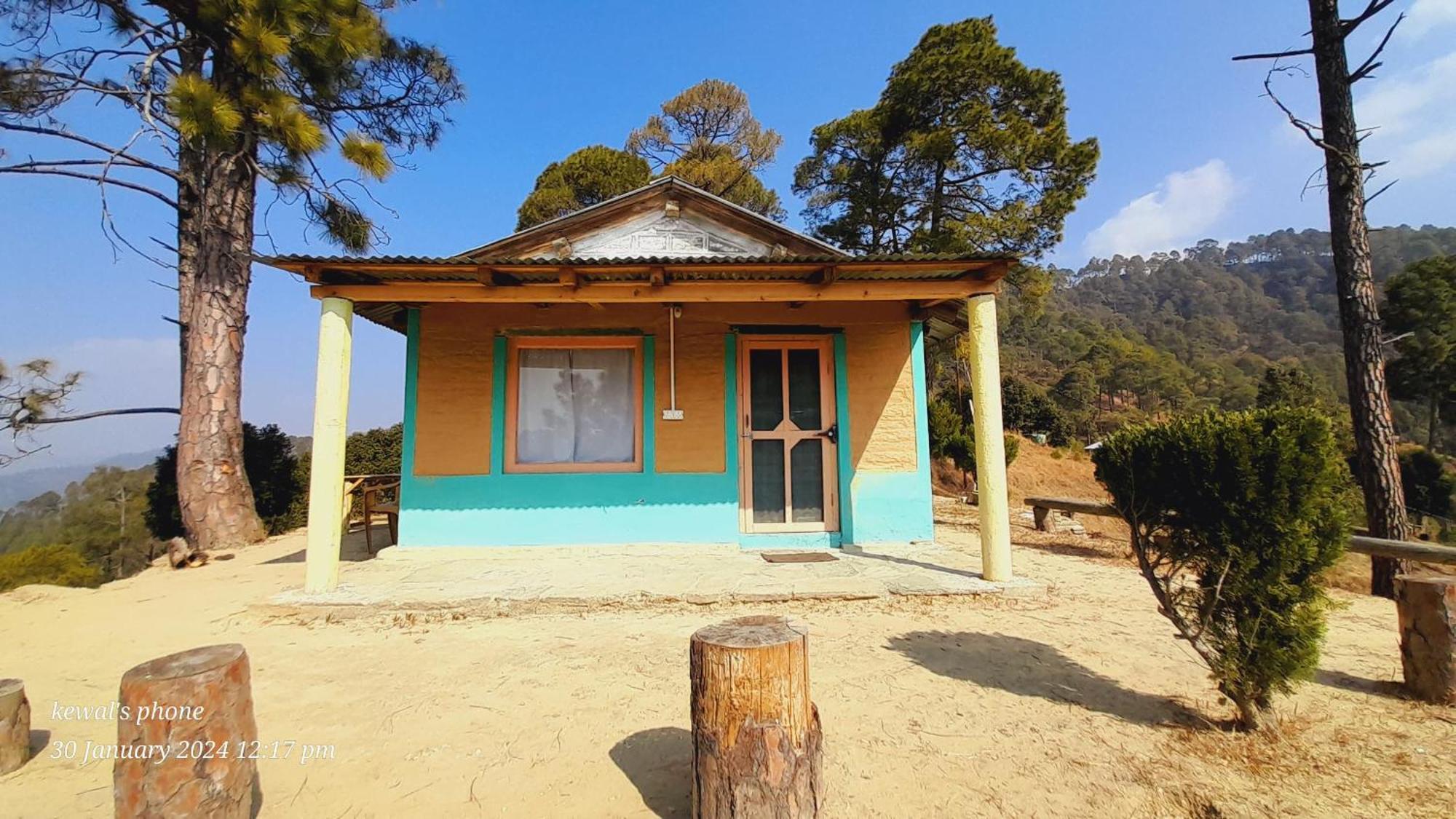 Joshi Cottage Бинсар Екстериор снимка