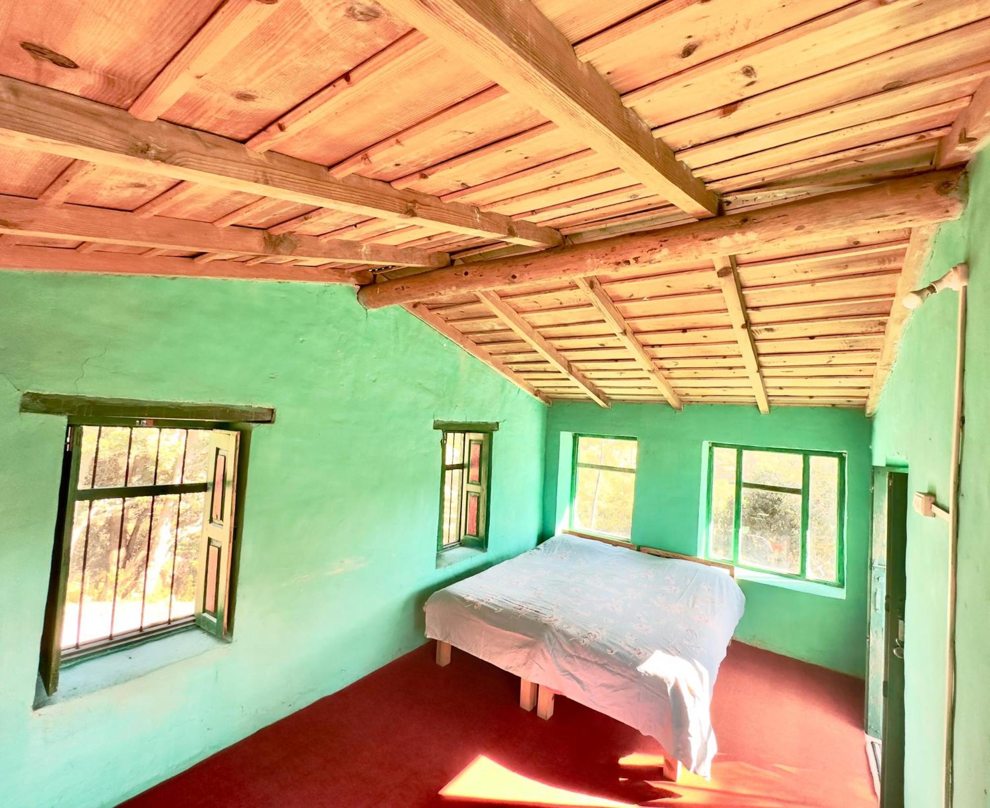Joshi Cottage Бинсар Екстериор снимка