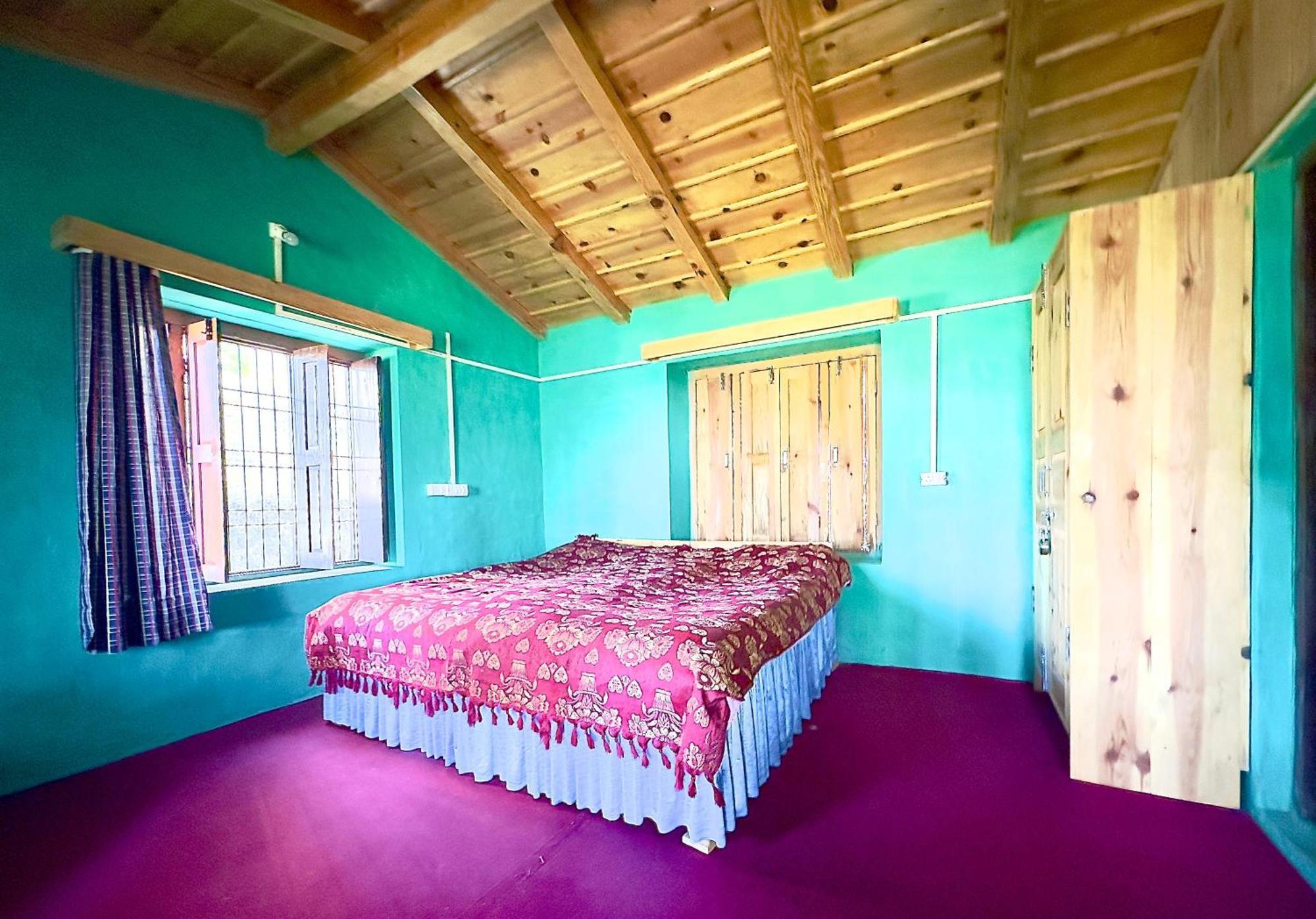 Joshi Cottage Бинсар Екстериор снимка